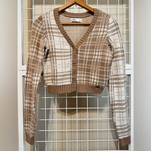 Hollister Cropped Button Down Sweater in Tan & White Plaid  Small